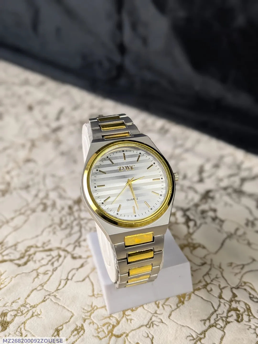 Kronavian Velora™ — Comfort Fit Stainless Steel Watch